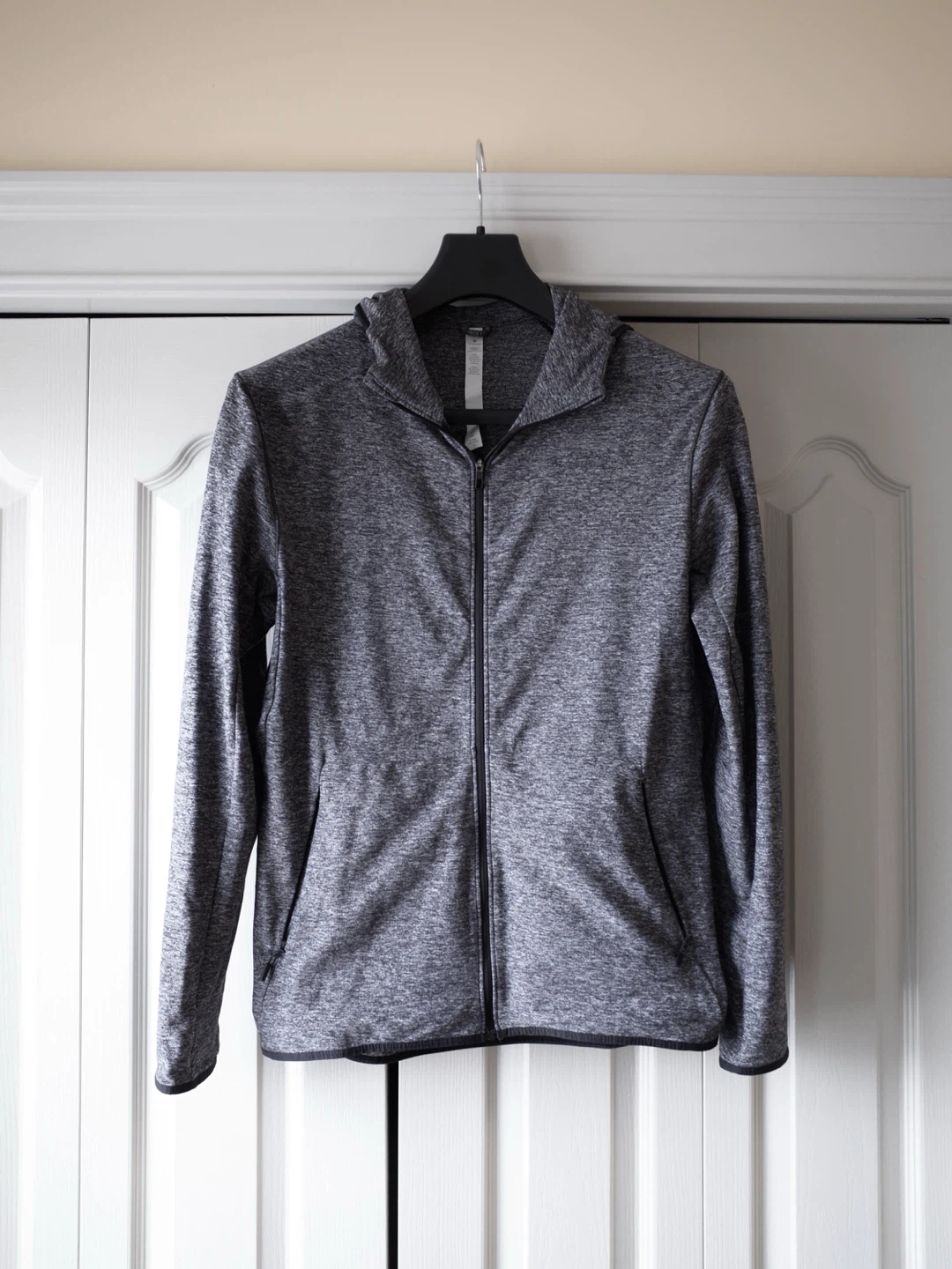 Lululemon Surge Warm Full Zip (S) 148$
