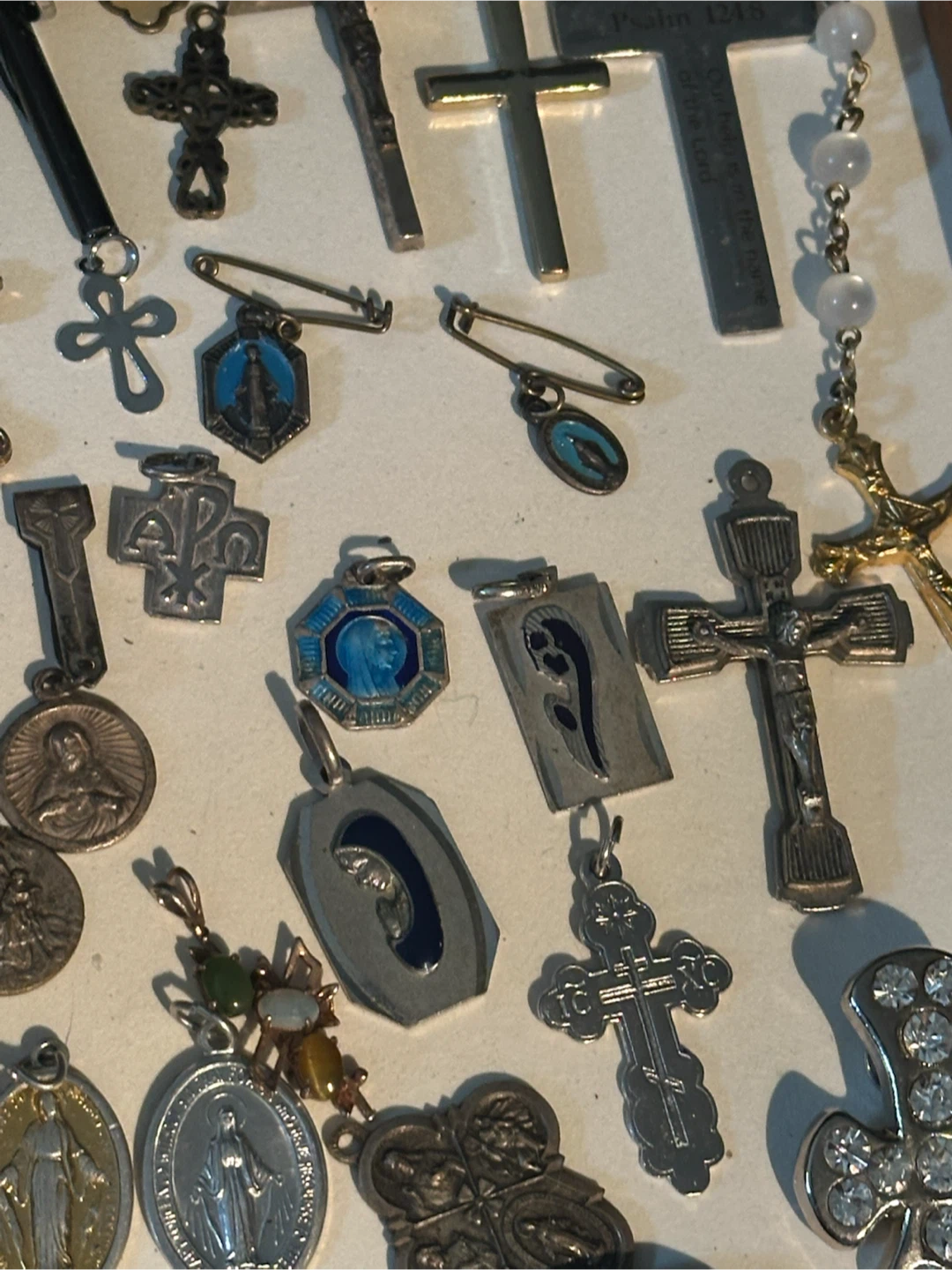 Vintage Catholic Devotional Lot - Rare Estate Finds - photo 3
