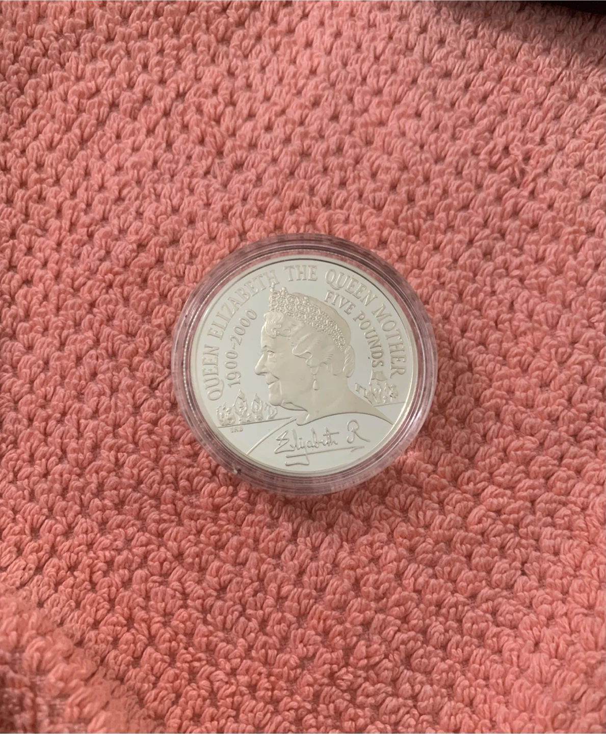 Queen Elizabeth II 5 Pounds Coin 2000 - photo 2