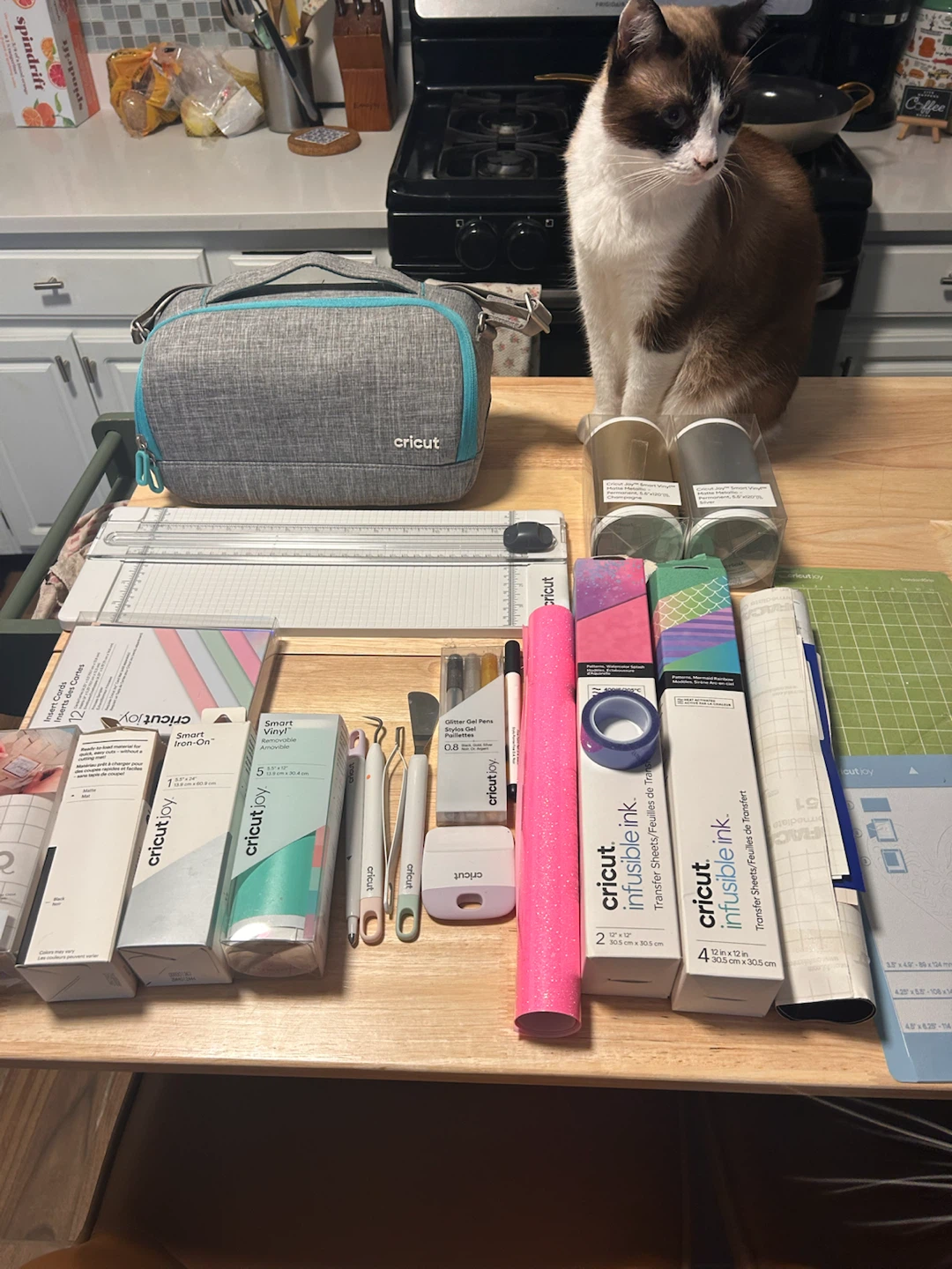 Cricut Joy Machine and Accessories Bundle - photo 2