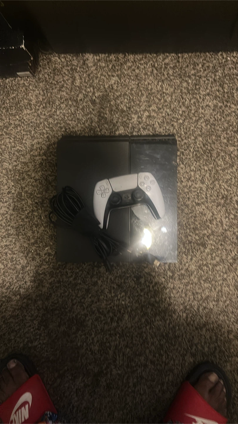 Sony PlayStation 4 Console with Controller