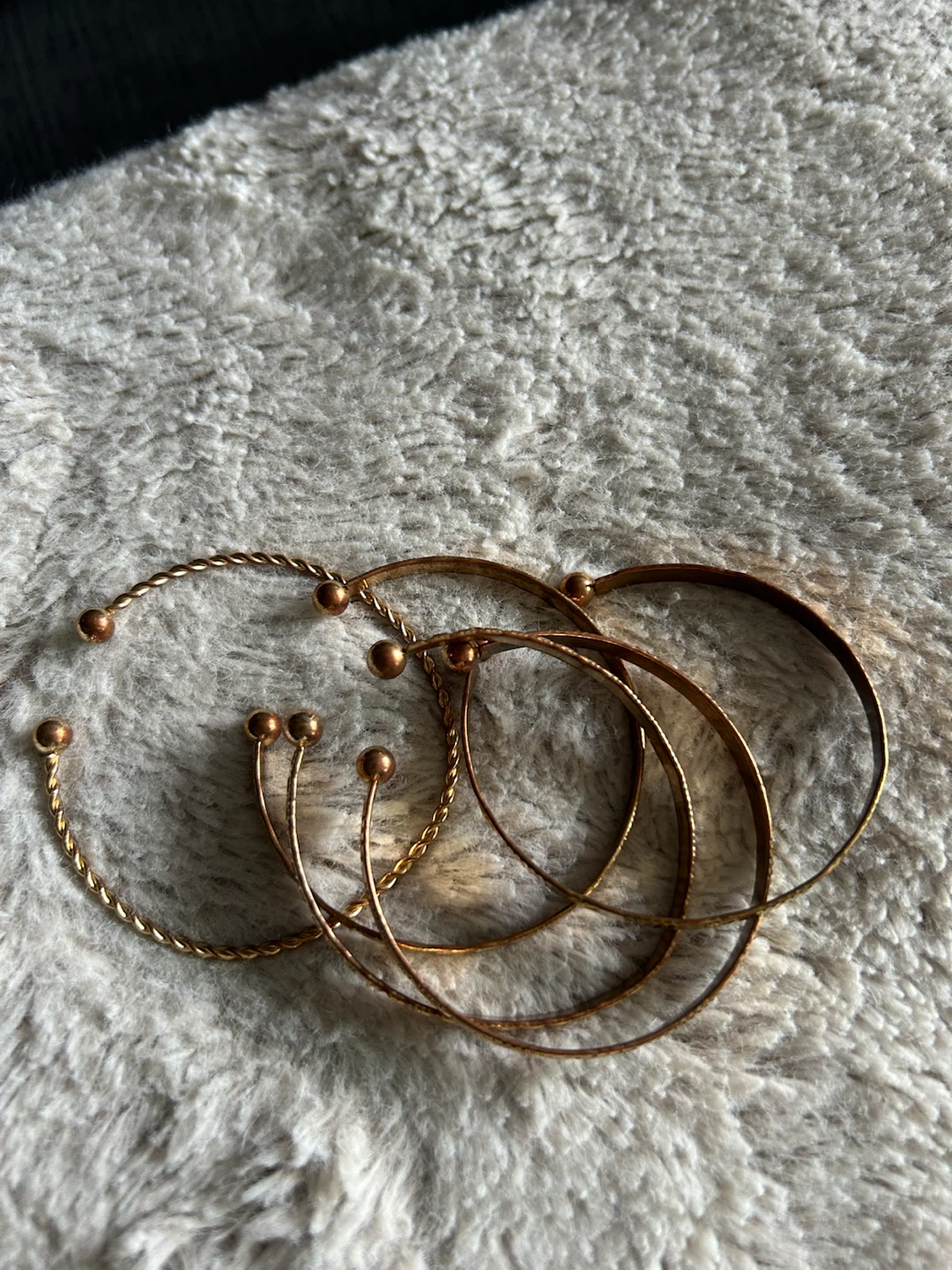 Set of 5 Gold-Tone Bangle Bracelets - photo 4