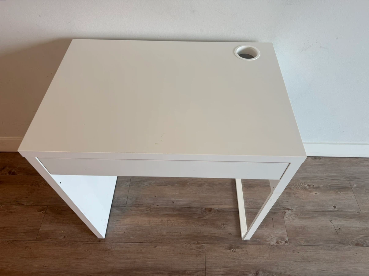 IKEA MICKE Desk White – Good Condition - photo 5