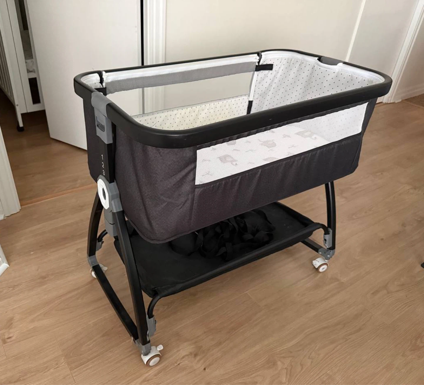 Dark Grey Baby Bassinet