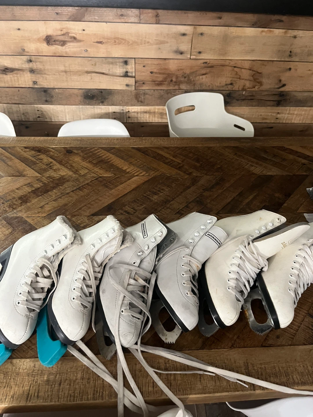 Skates
