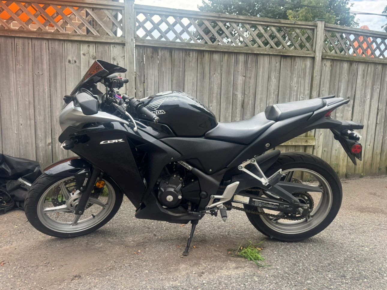Black Honda CBR 250CC Motorcycle - photo 3