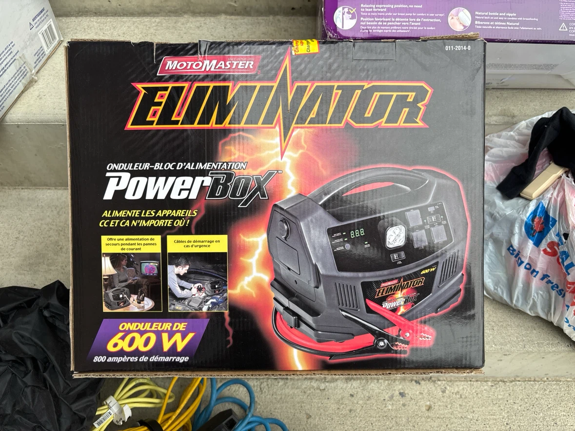 Motomaster Eliminator PowerBox 600W Jump Starter