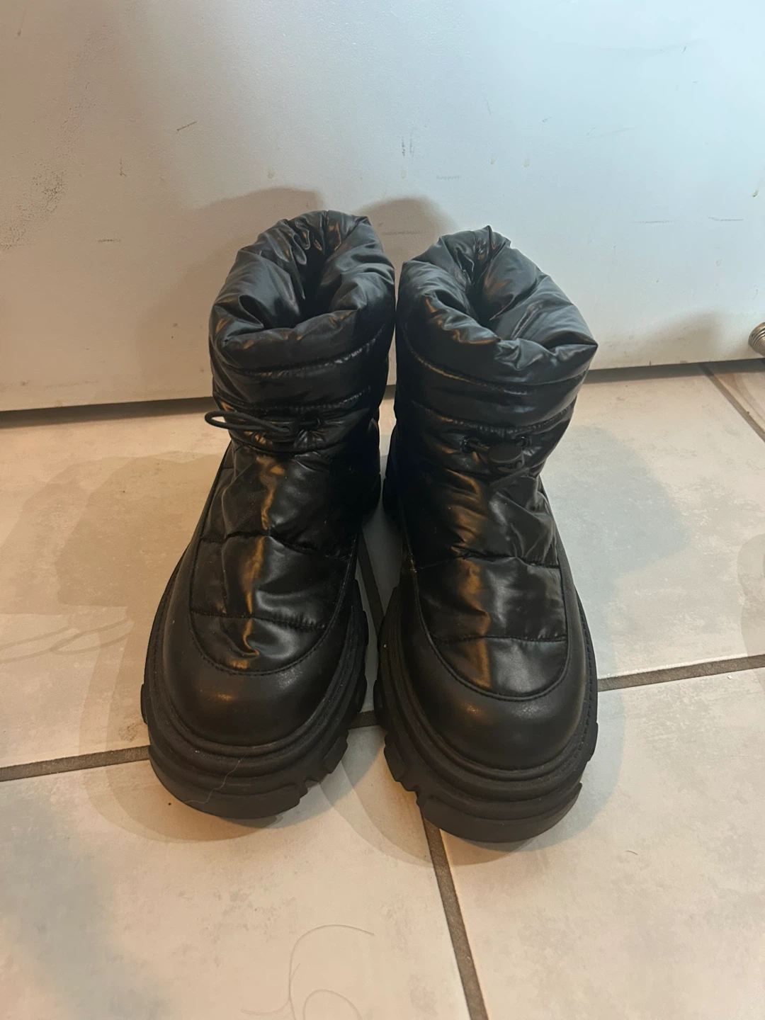 New Oak + Fort Black Puffer Boots
