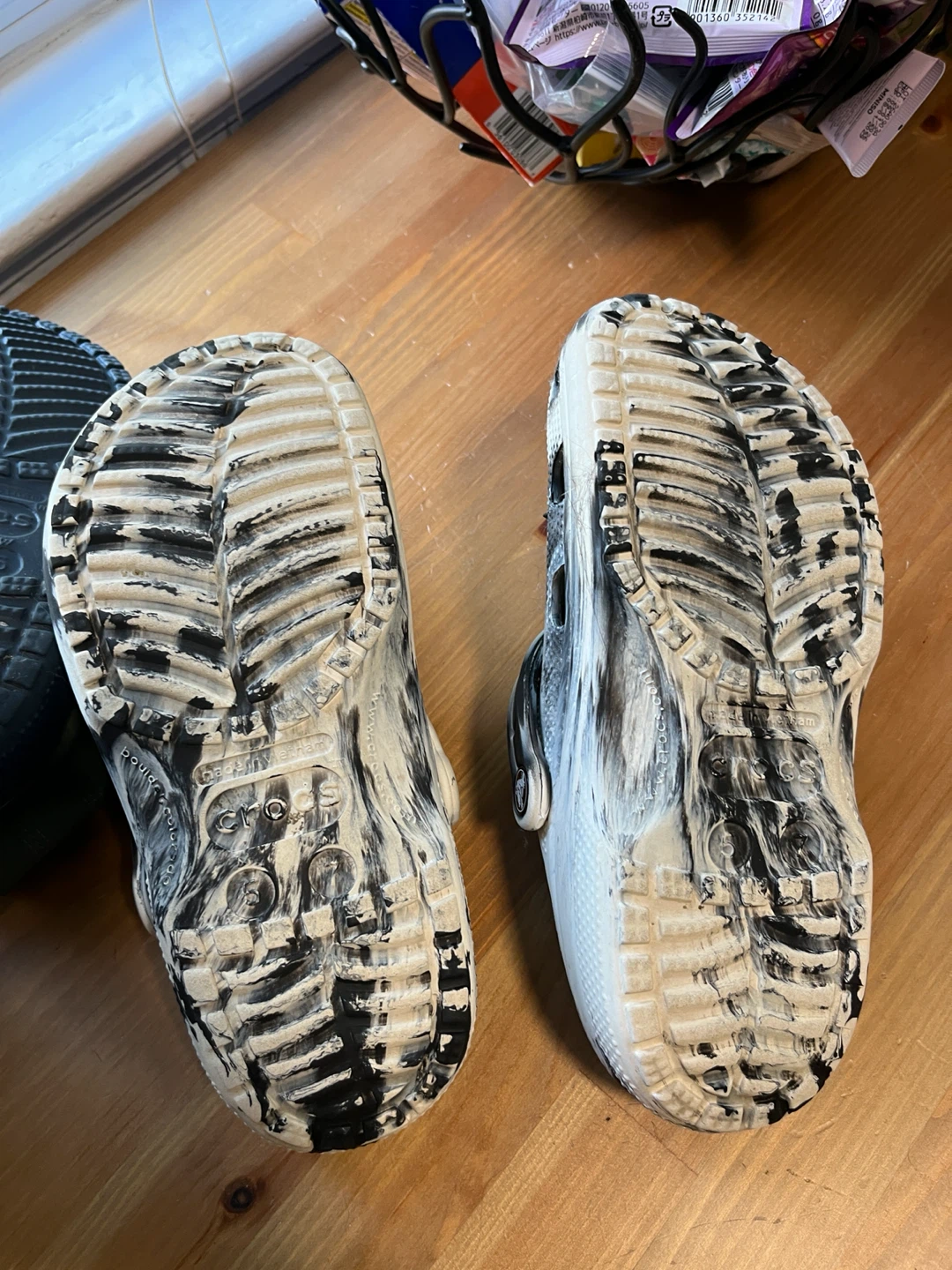 Authentic pair of Crocs - photo 2