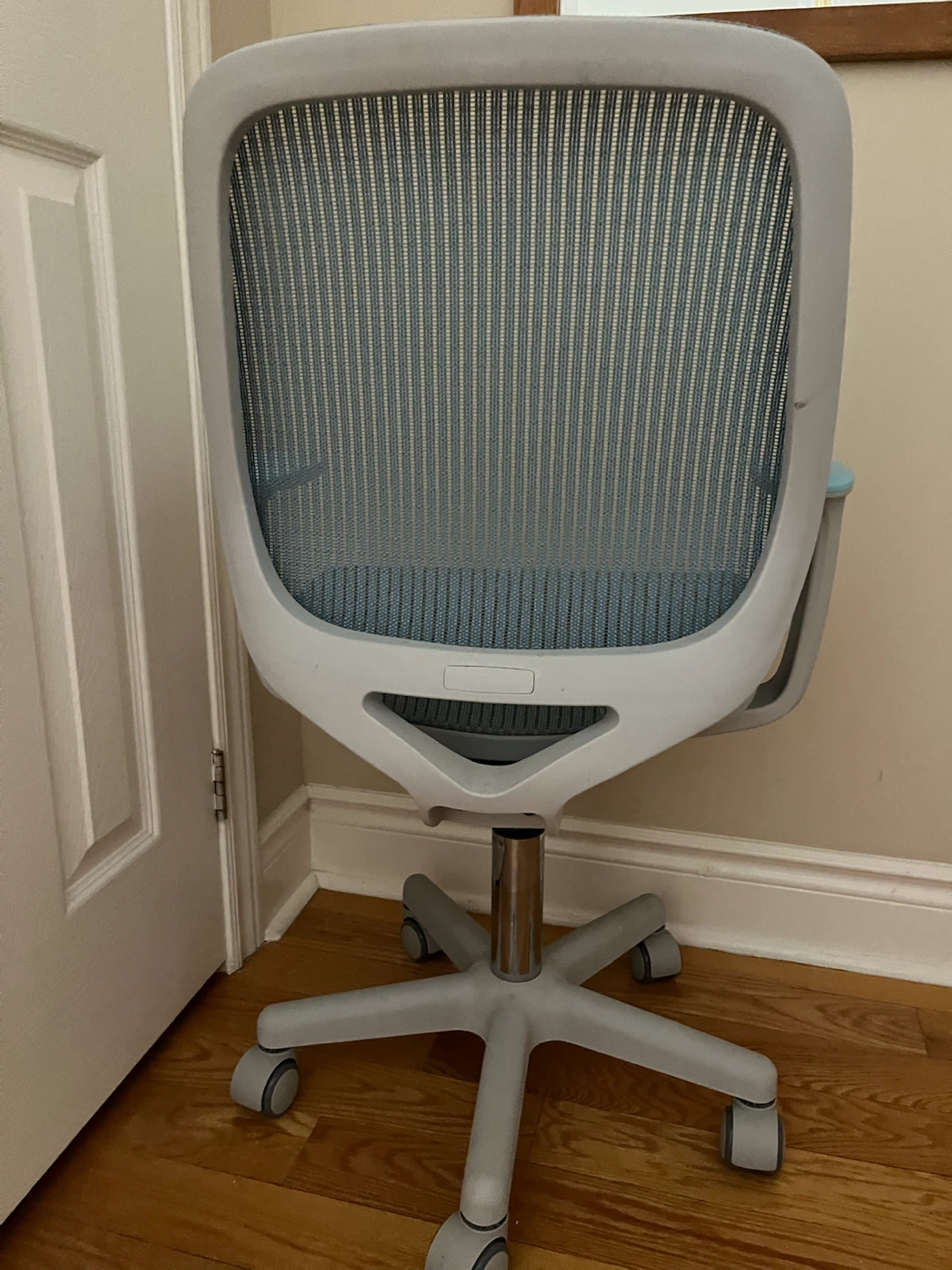 Ergonomic Mesh Office Chair - Blue Accents - photo 2
