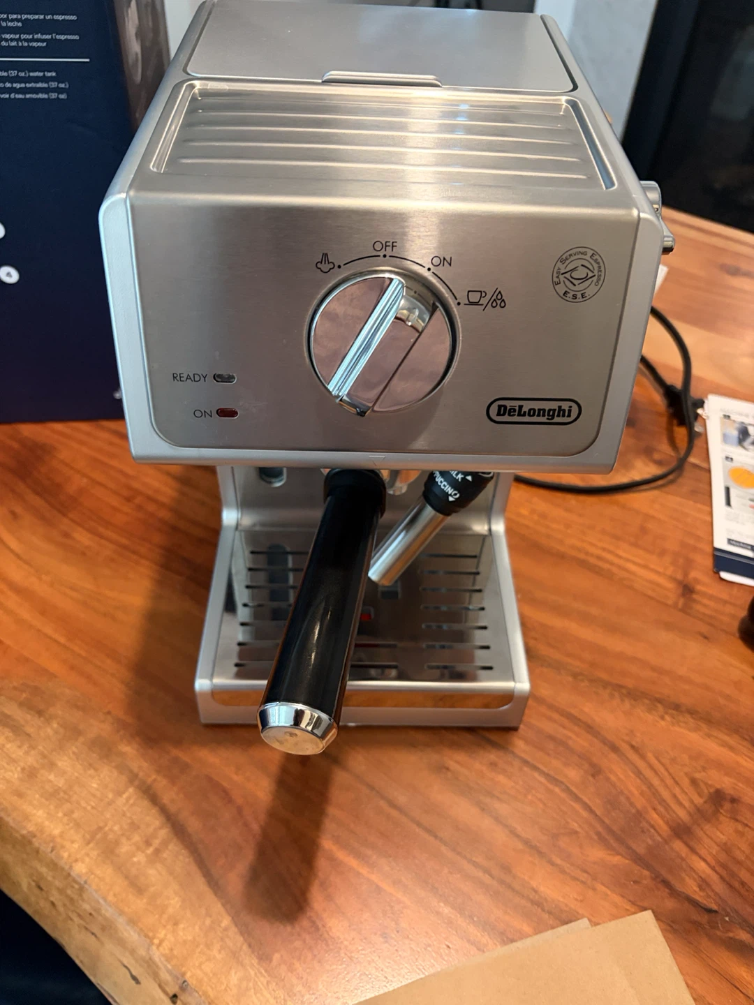 DeLonghi Espresso and Cappuccino Maker - photo 4