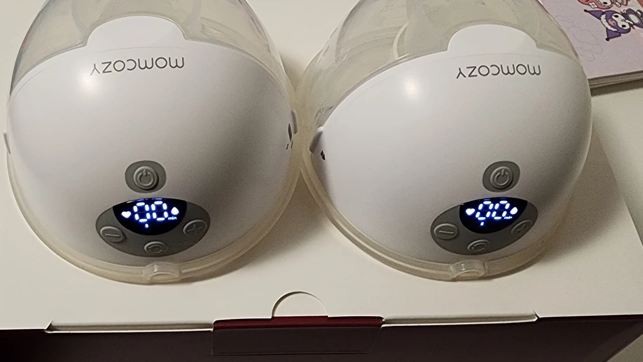Momcozy Wearable Breast Pump Set - photo 3