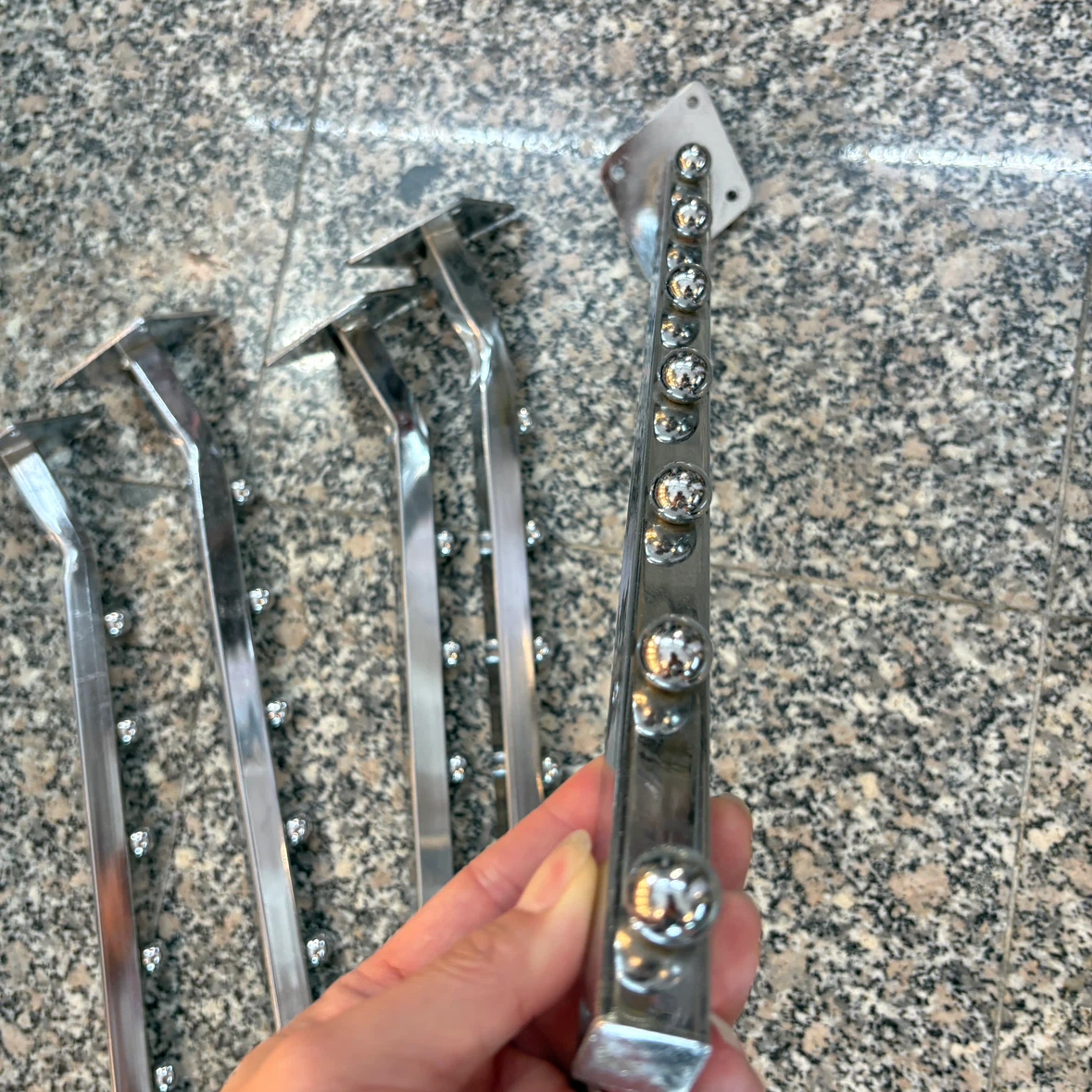 Lot of 5 Metal Shelf Brackets - photo 2