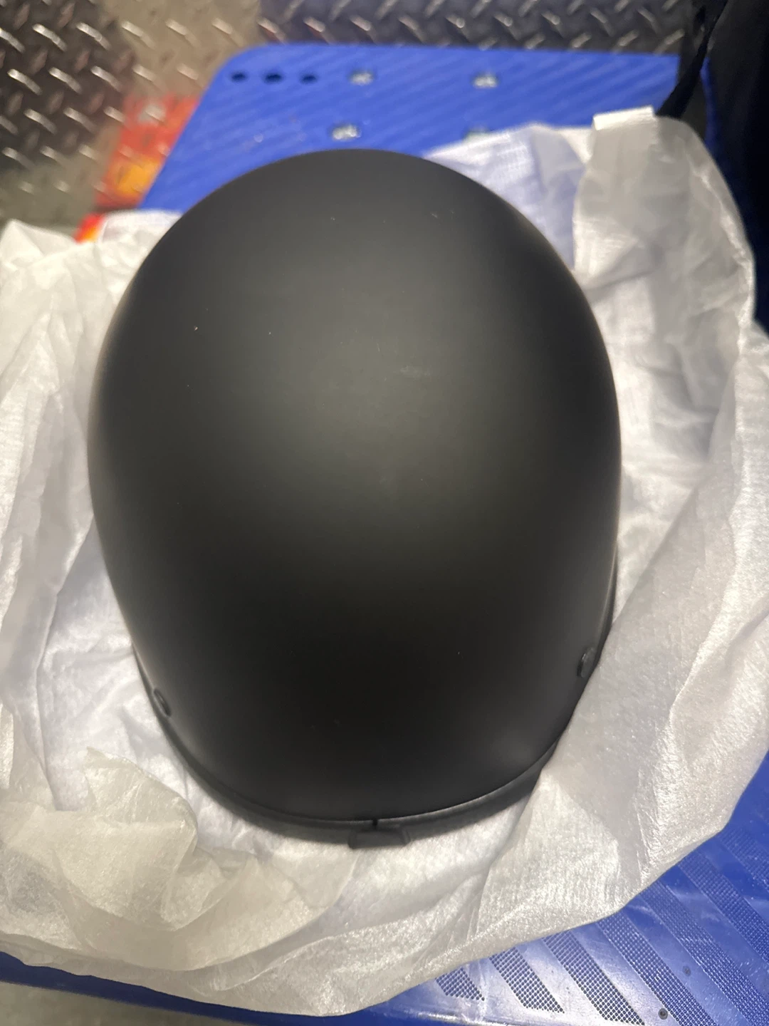 Black Motorcycle Helmet - Size M - photo 3
