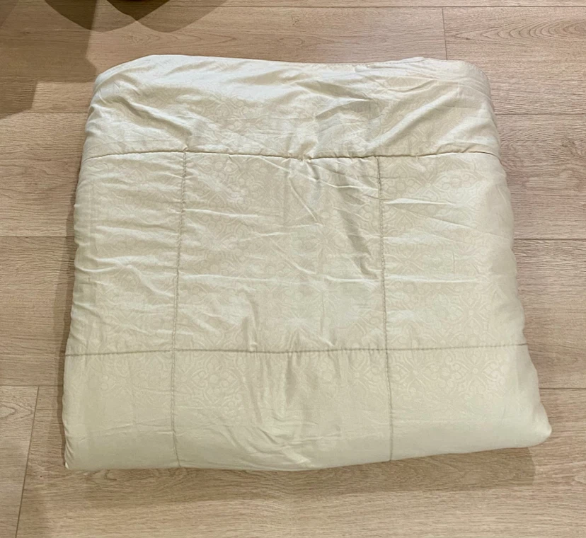 Queen size Comforter