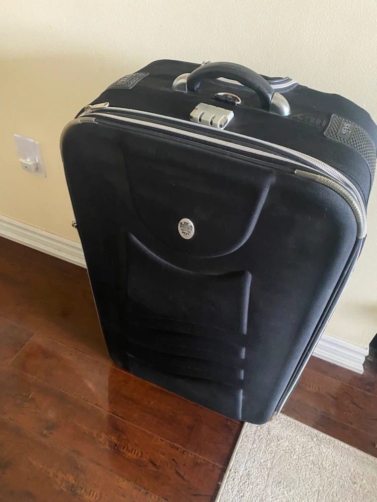 Hey's Canada Black Softside Large Luggage