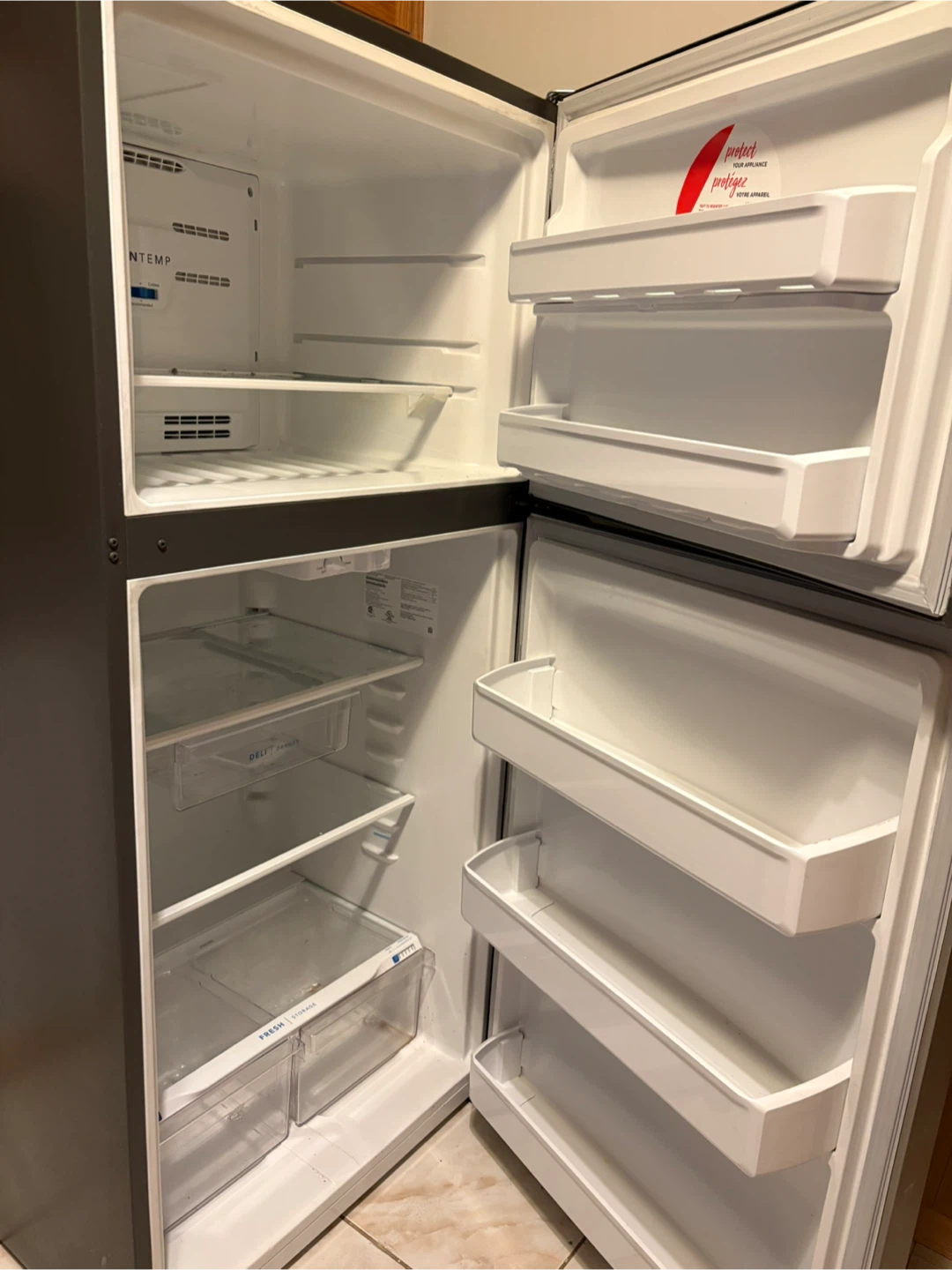 Top Freezer Refrigerator Frigidaire - photo 2