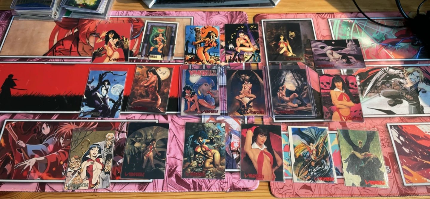 Vampirella New Visions Trading Cards