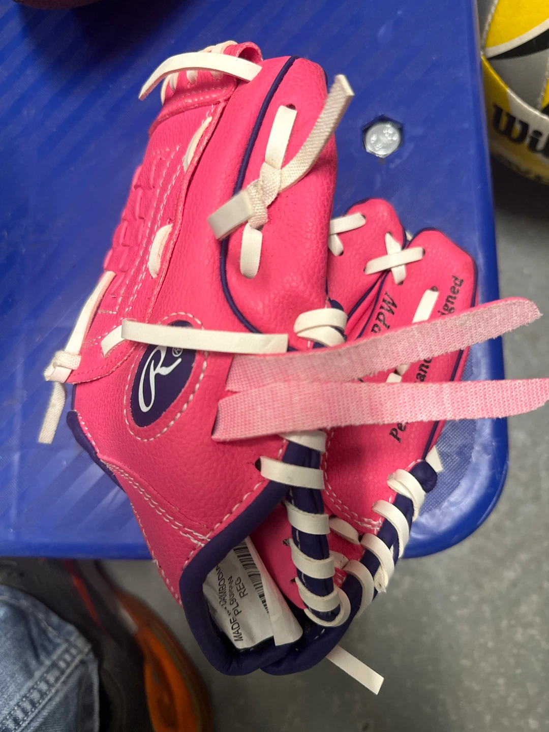 Rawlings Pink Youth Baseball Glove
