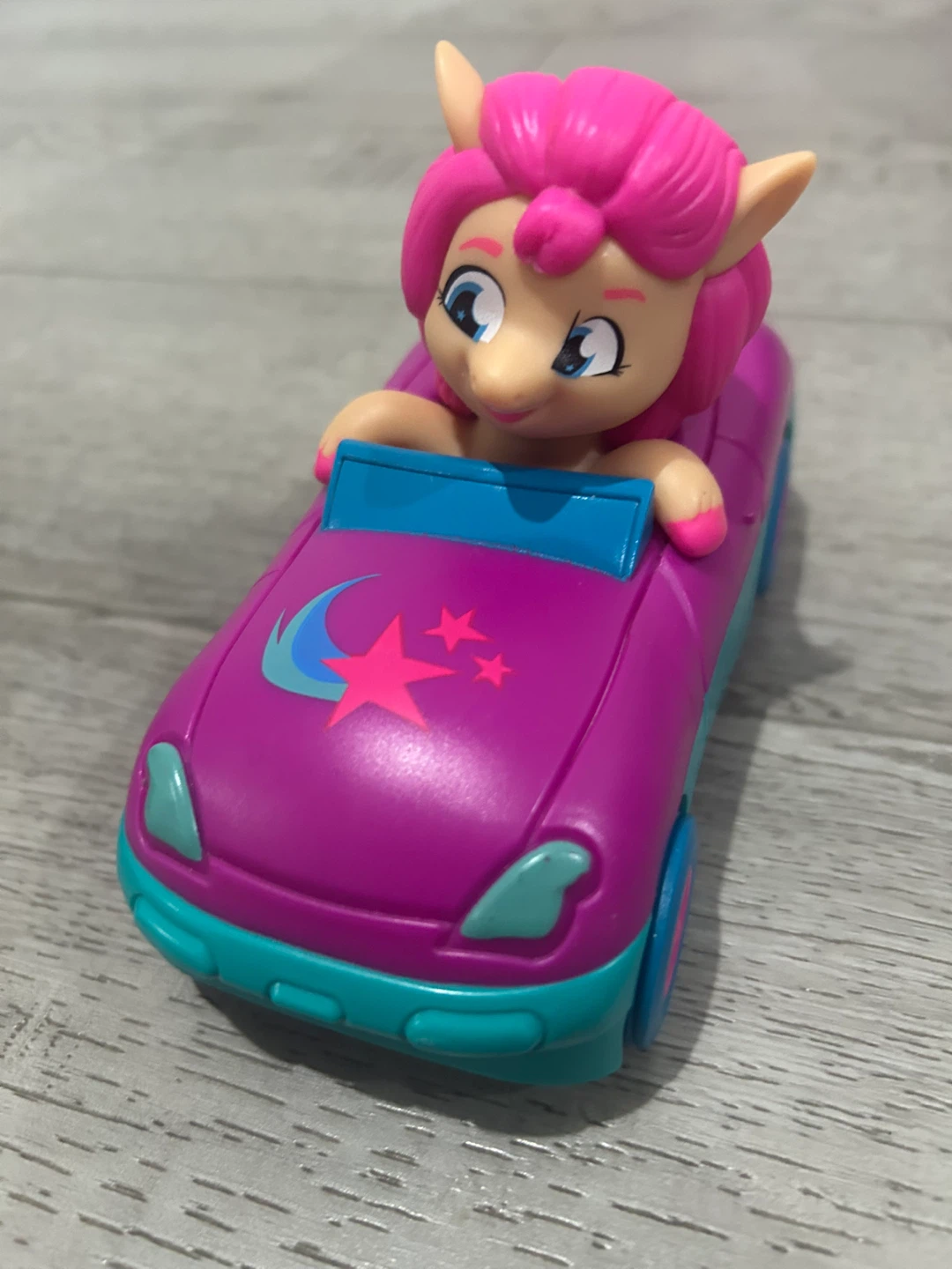 Barbie Convertible with Dolls and Toy Cars - photo 4