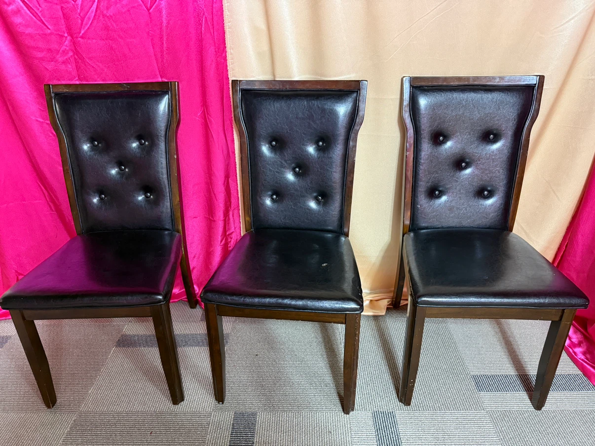 Set of 4 Tufted Dining Chairs