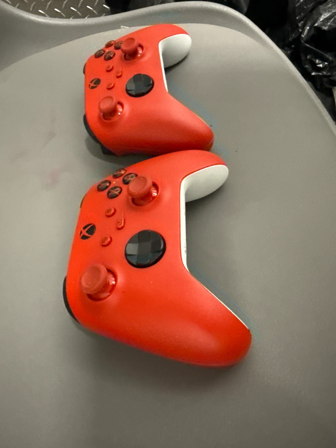 2. Xbox Wireless Controllers - Red and White - photo 2