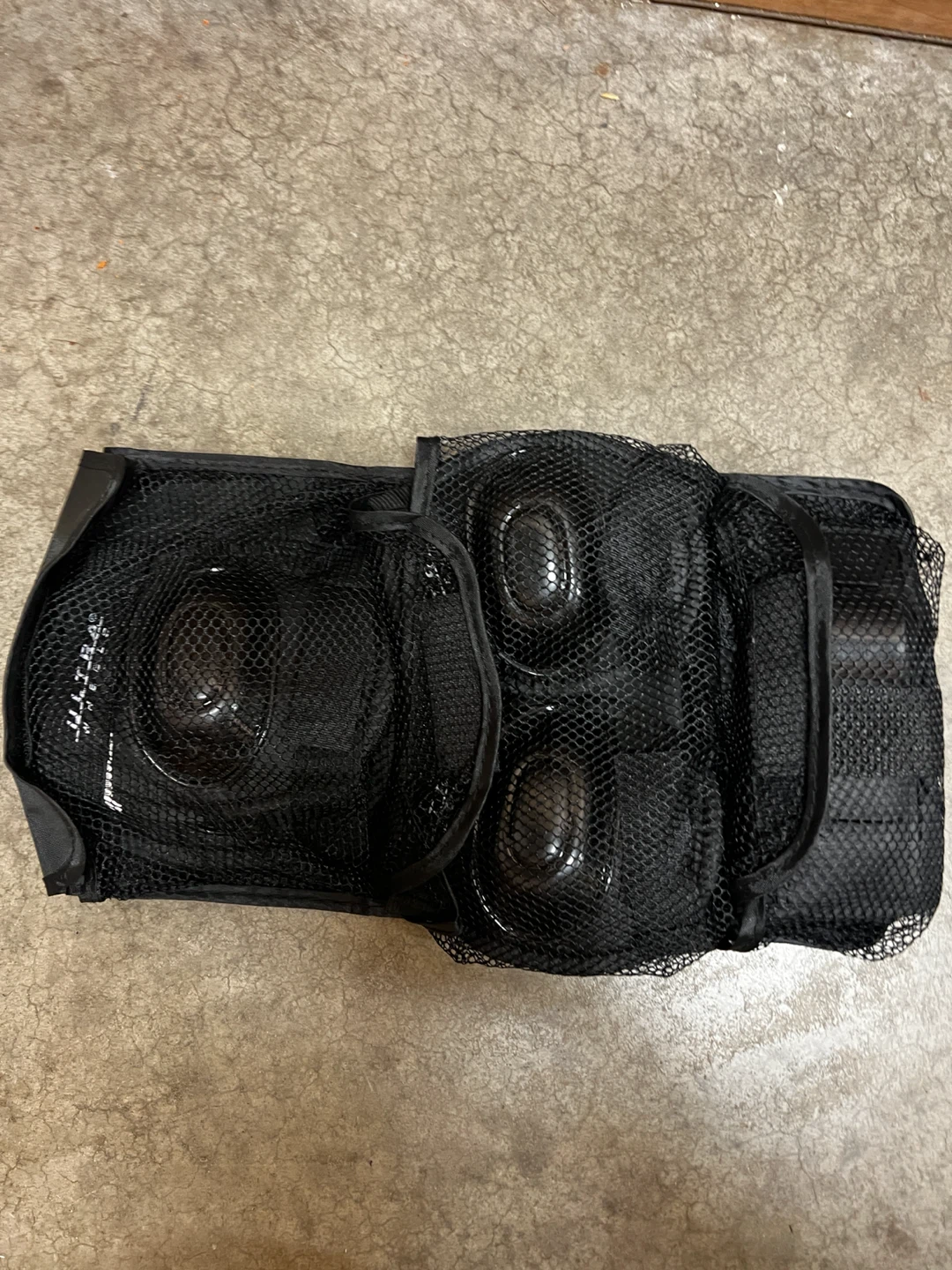 ULTRA Wheel Protective Gear Set - photo 2