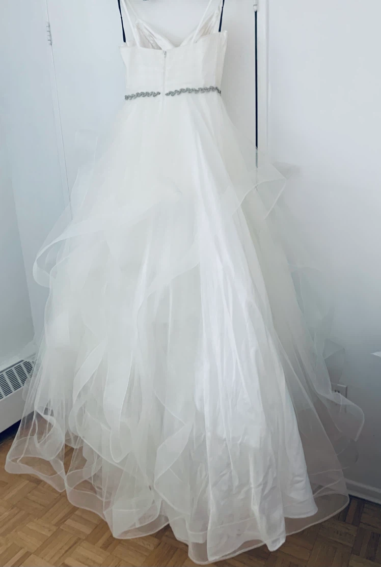 White Wedding Dress with Beaded Belt - photo 4