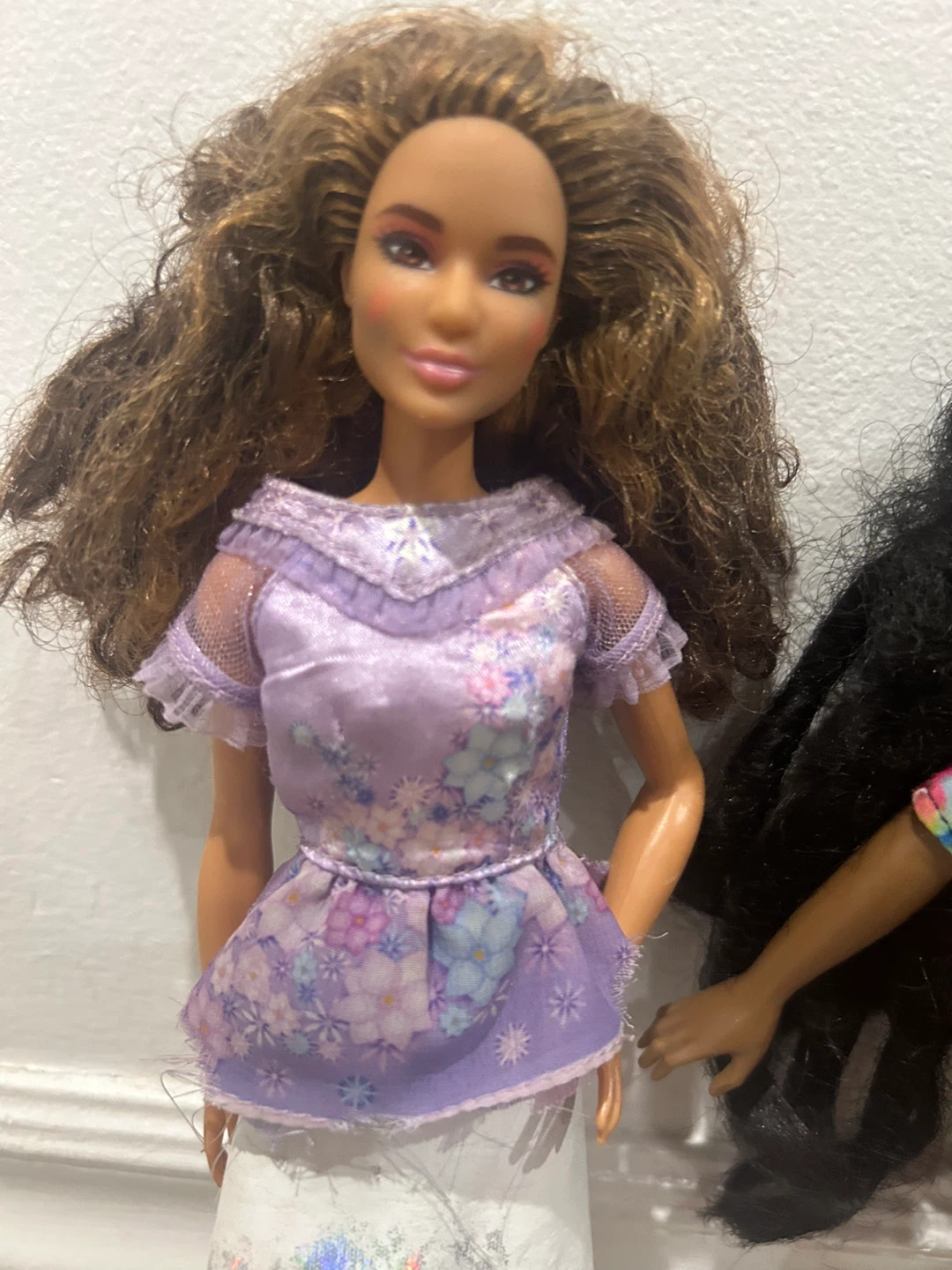 Lot of 8 Fashion Dolls with Assorted Outfits - photo 2