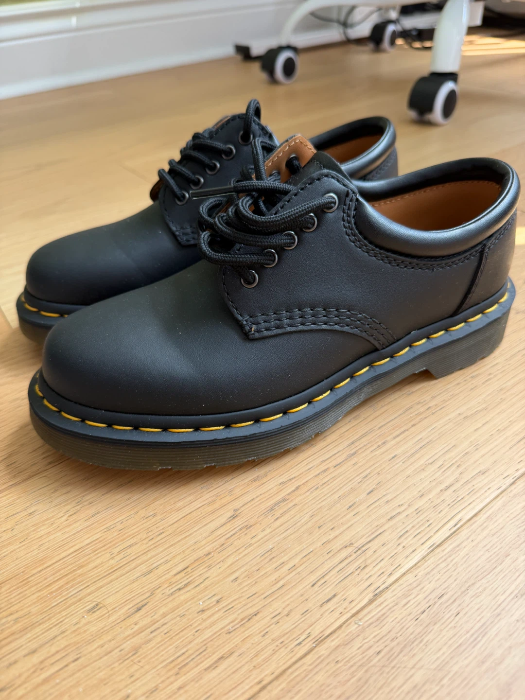 Dr. Martens 8053 Black Leather Oxford Shoes Size 5 US