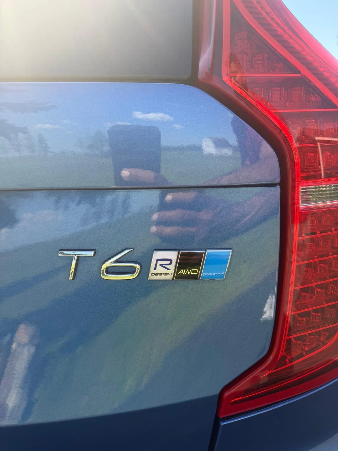 Blue Volvo XC90 T6 SUV - photo 4
