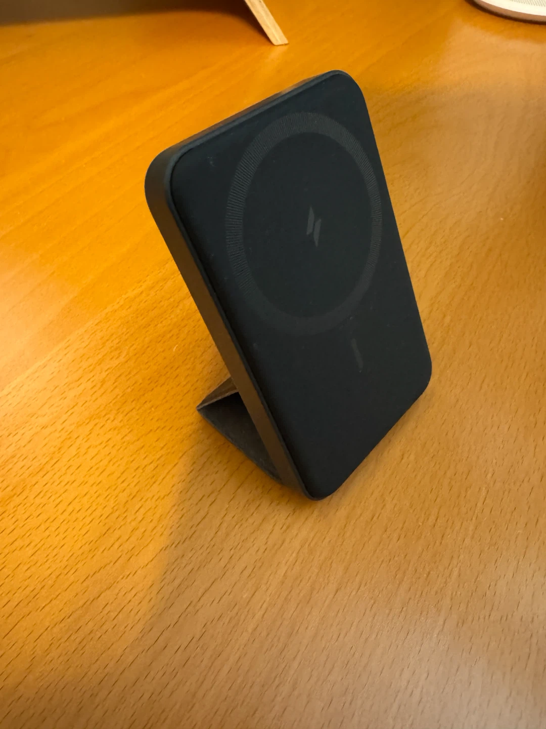 Anker Magnetic Portable Wireless Charger Stand