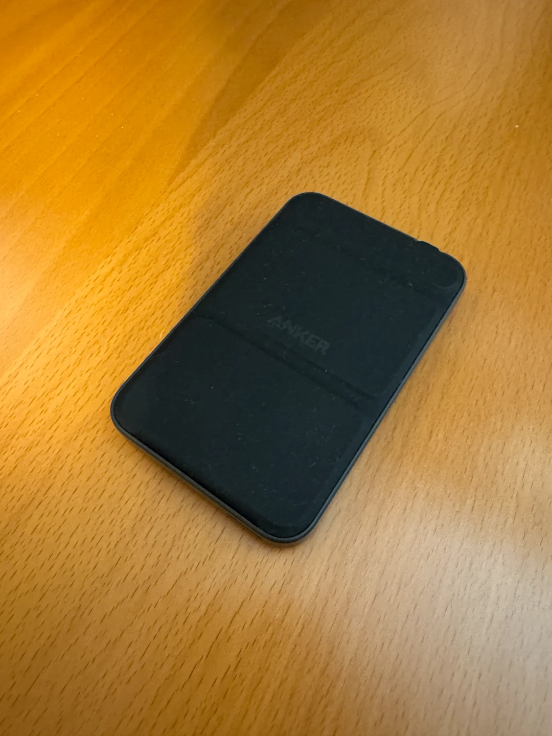 Anker Magnetic Portable Wireless Charger Stand - photo 3