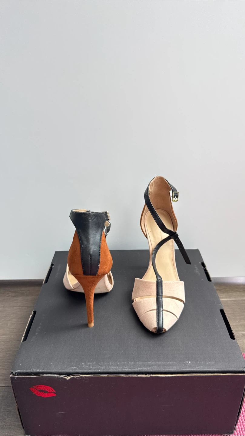 Women's Suede T-Strap Heels - photo 2