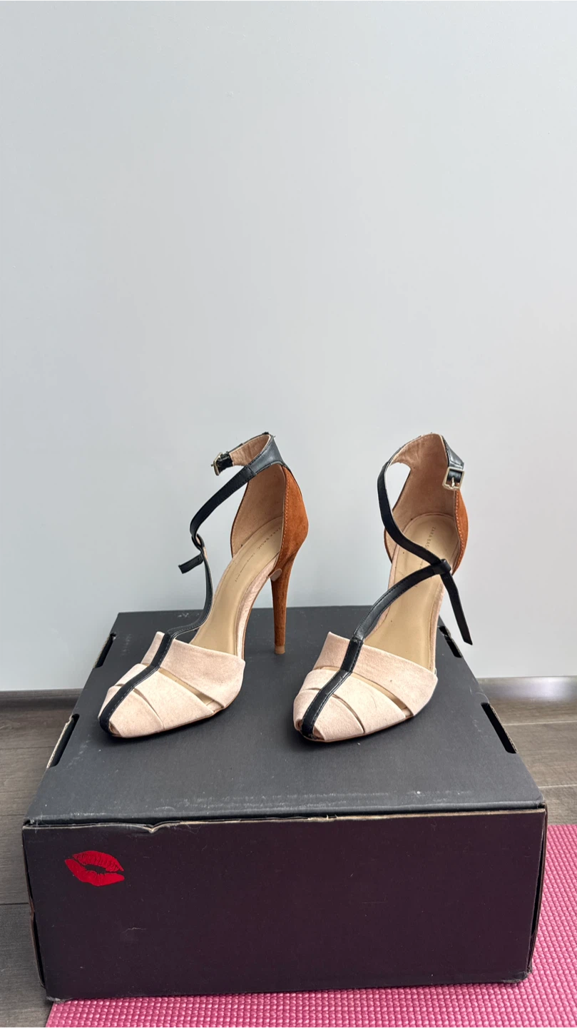 Women's Suede T-Strap Heels - photo 3