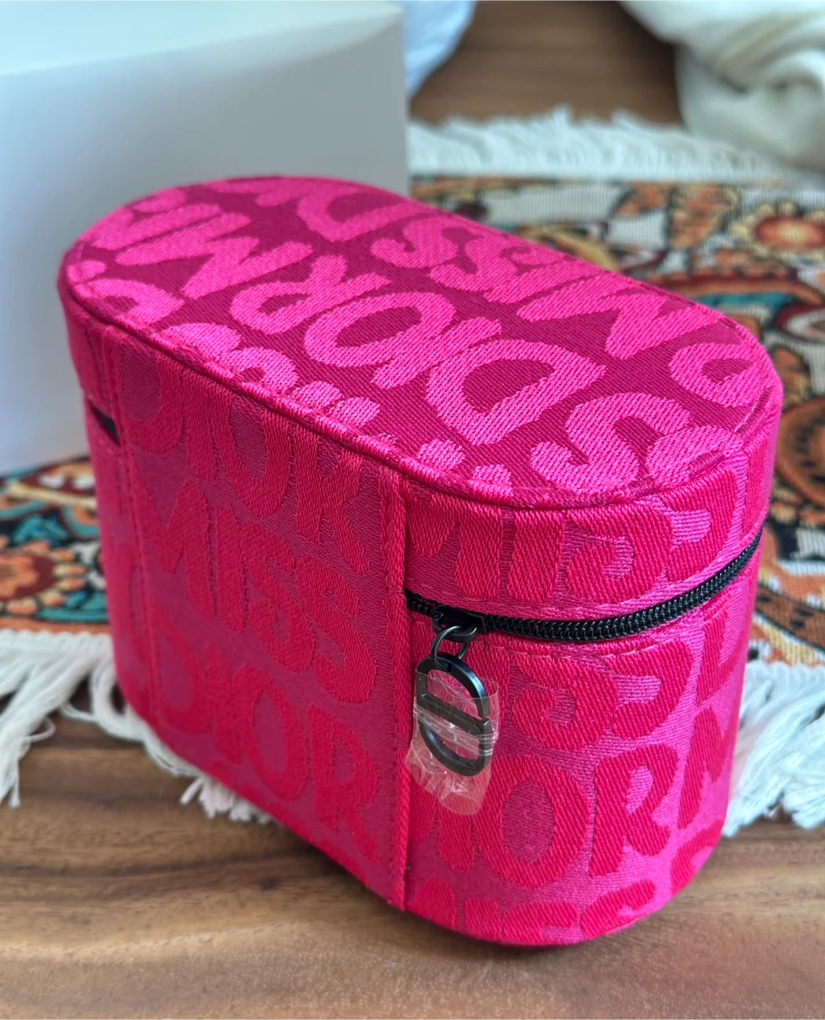 BNIB Dior Pink Miss Dior Cosmetic Travel Case - photo 2
