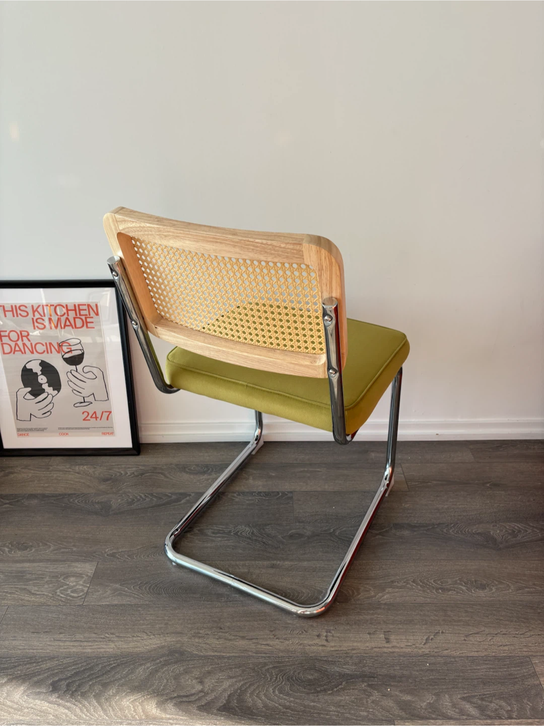 (LIKE NEW!)Mid-Century Style Dining Chairs-set of 2 - photo 4