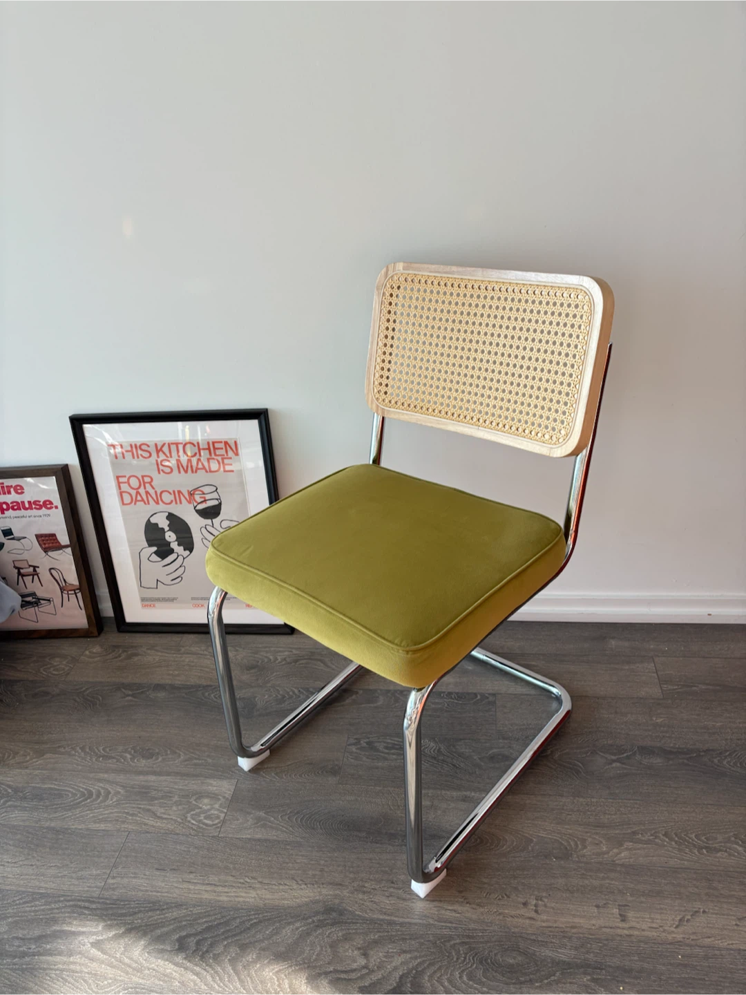 (LIKE NEW!)Mid-Century Style Dining Chairs-set of 2 - photo 5