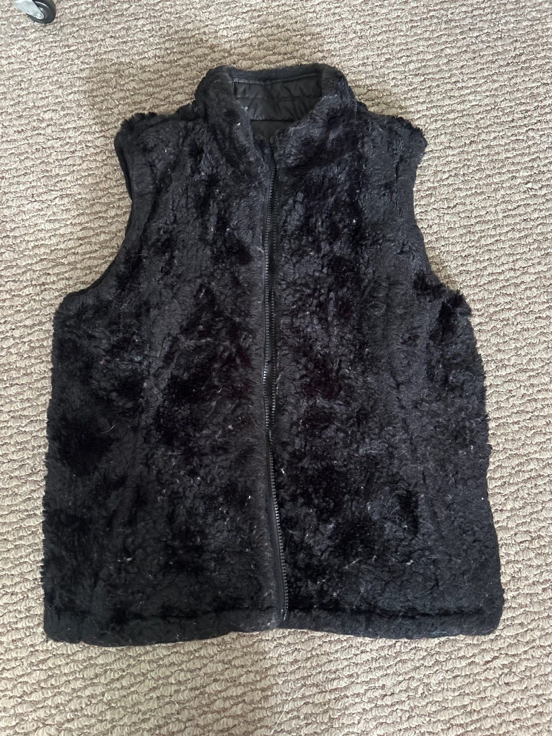 Black Puffer Vest with Faux Fur Lining - photo 2
