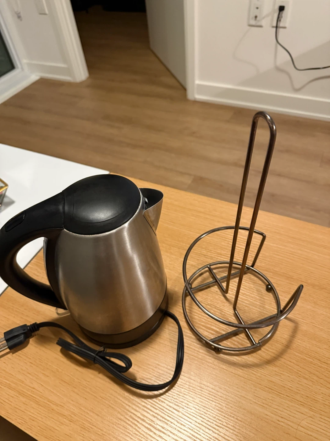 Stainless steel electric kettle and paper towel holder