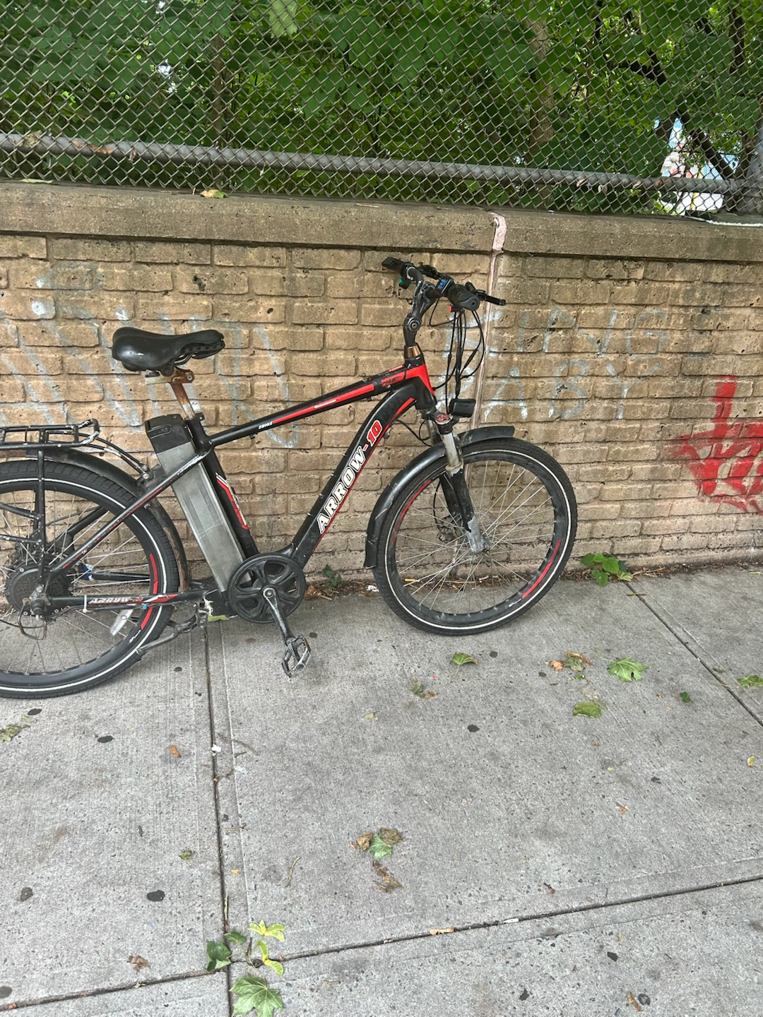 Arrow 10 Electric Bike Black and Red