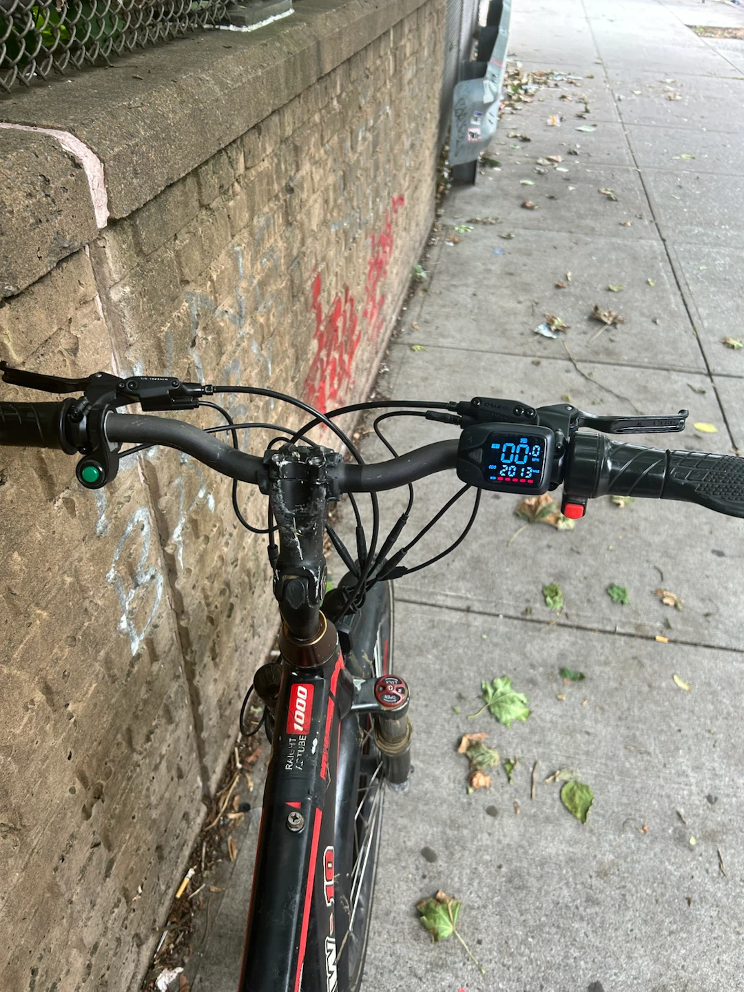 Arrow 10 Electric Bike Black and Red - photo 2