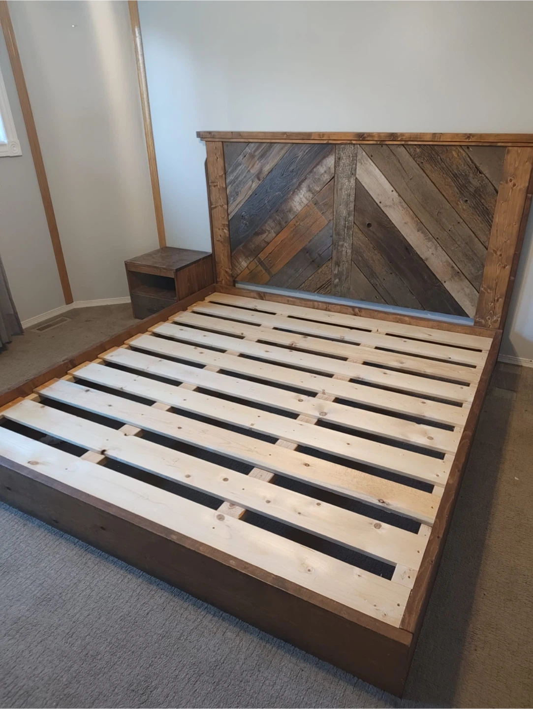 Rustic Barn Wood King Bed + 2 Side Boxes - photo 2