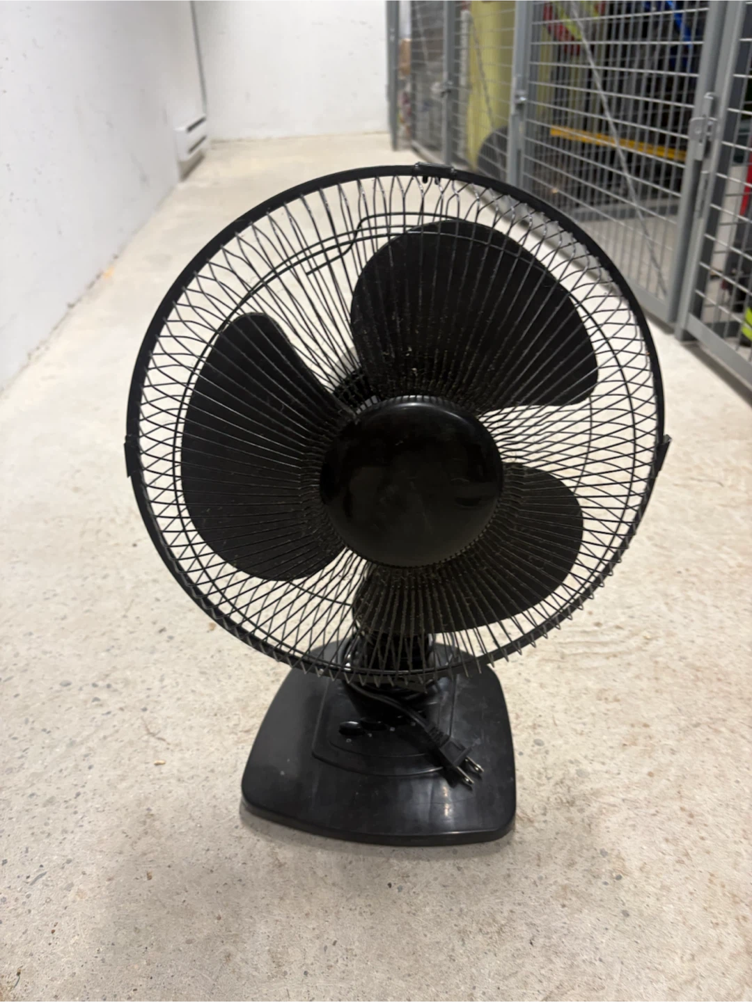 Table top fan