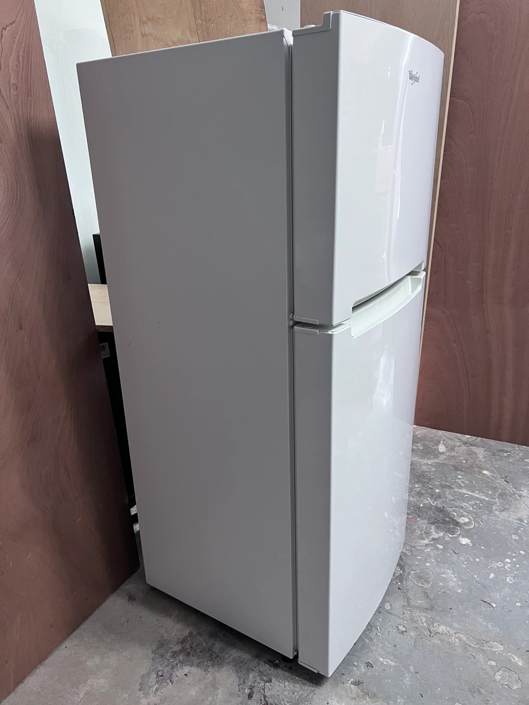Whirlpool White Refrigerator - photo 2