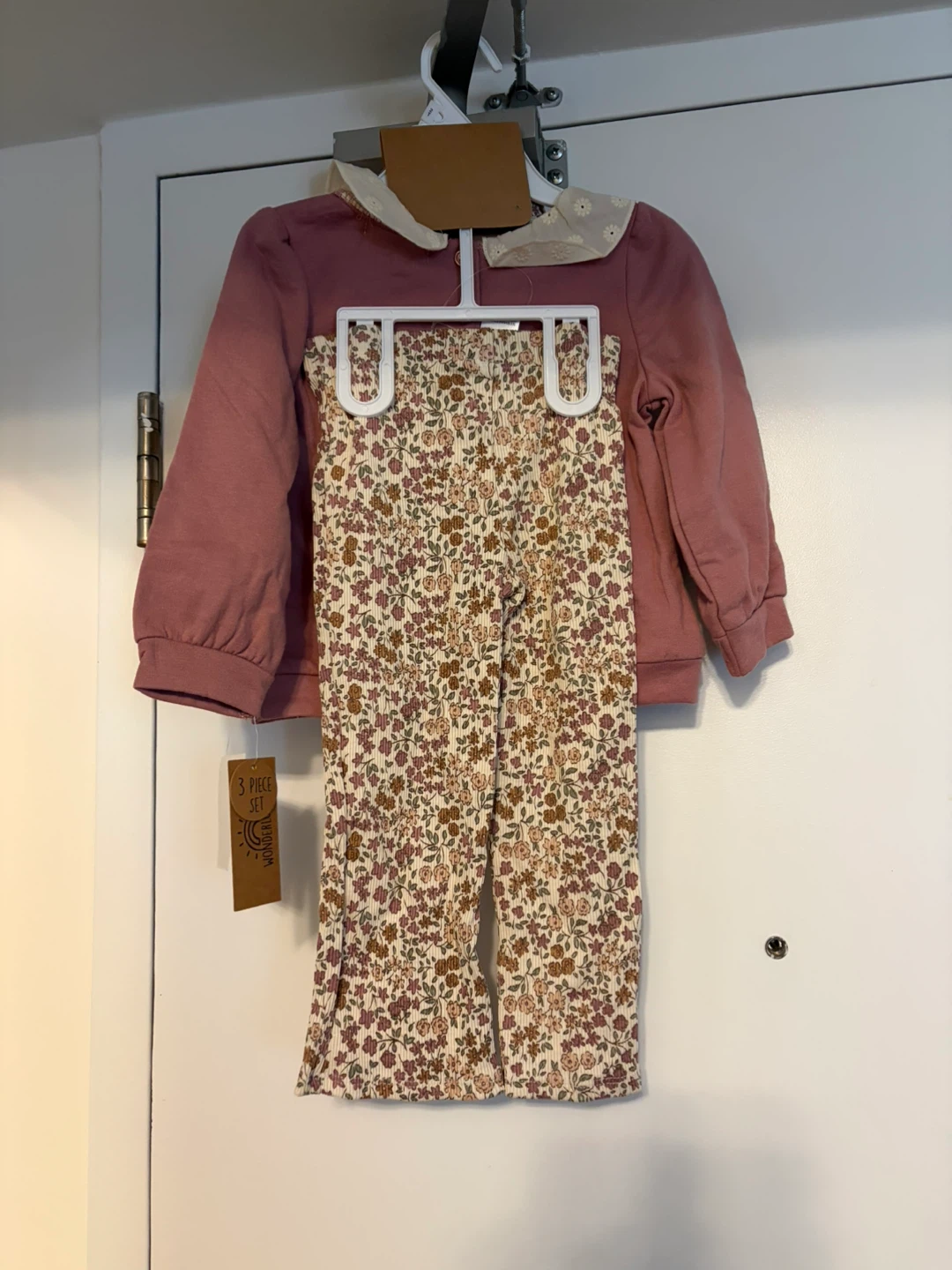 3 Piece Set - Floral Pants & Pink Top size 2T - photo 3