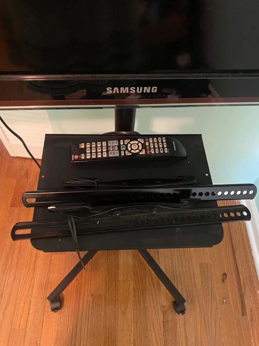 Samsung 46-inch TV w/ Rolling Stand - photo 2