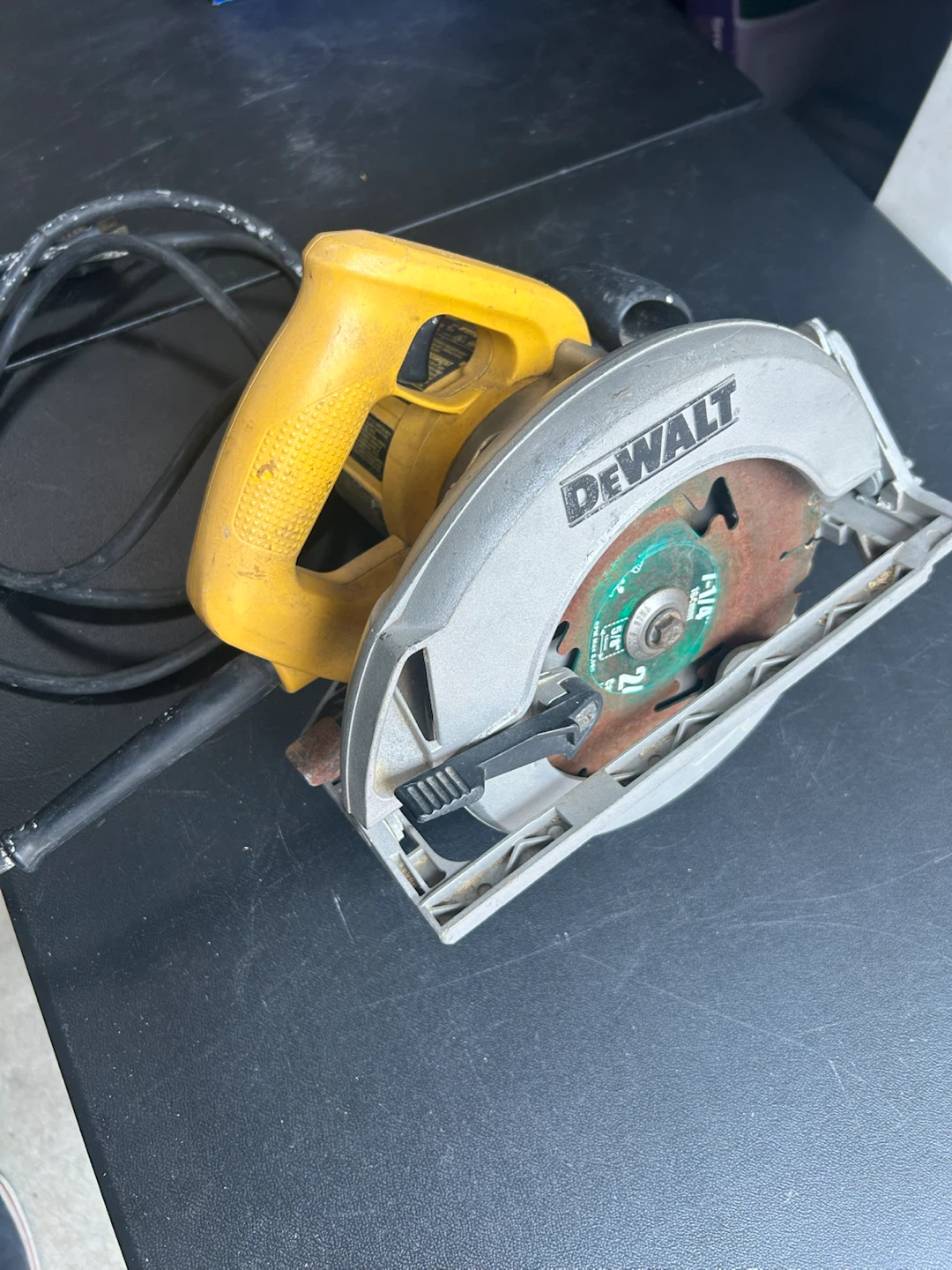 DEWALT DW368 7-1/4" Circular Saw - photo 3
