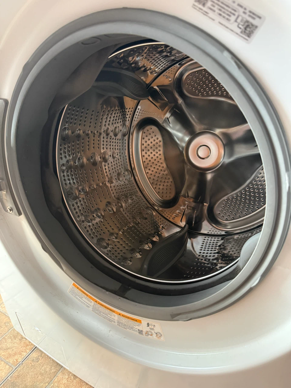 LG ThinQ Front Load Washing Machine WM3600HWA - photo 3