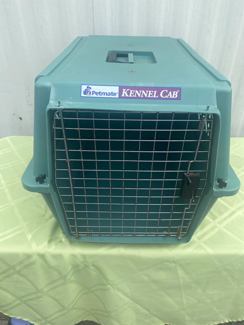Petmate Kennel Cab Pet Carrier